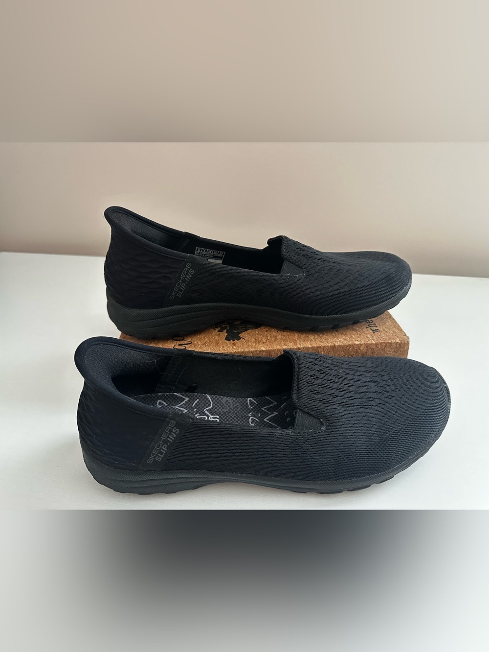 Skechers women’s Hands Free Slip-ins